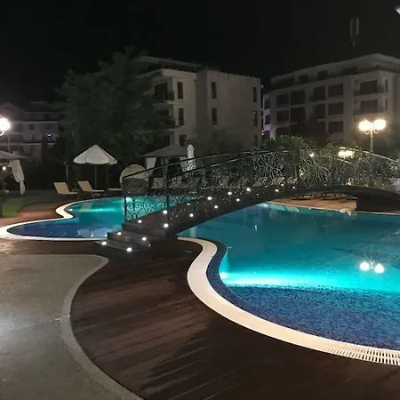 Роскошные Апартаменты На Солнечном Берегу Apartment *